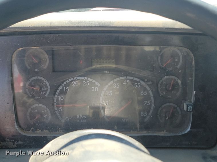 image for item NZ9983 2007 Sterling  LT9511 ready mix truck