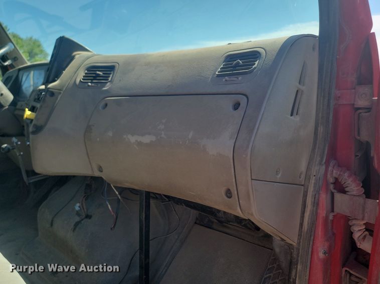 image for item NZ9983 2007 Sterling  LT9511 ready mix truck