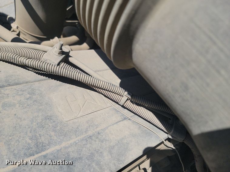 image for item NZ9983 2007 Sterling  LT9511 ready mix truck