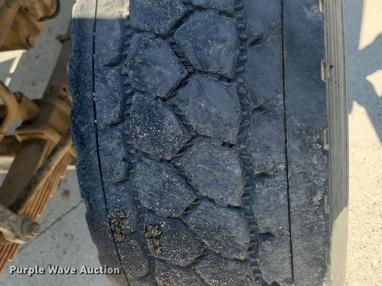 image for item NZ9983 2007 Sterling  LT9511 ready mix truck