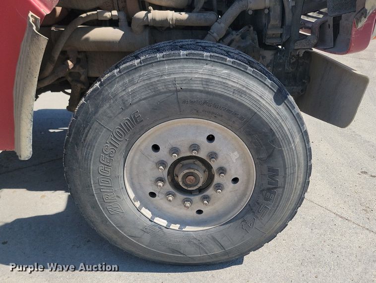 image for item NZ9983 2007 Sterling  LT9511 ready mix truck