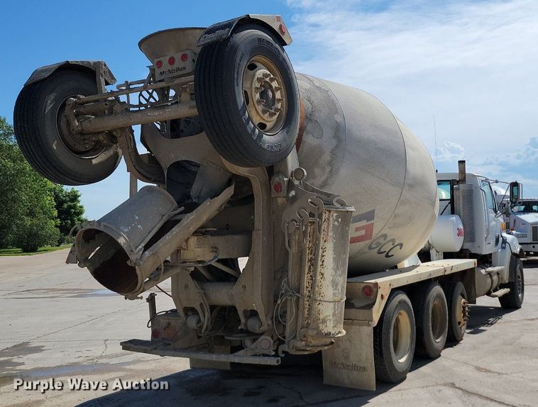 image for item NZ9984 2007 Sterling  LT9511 ready mix truck