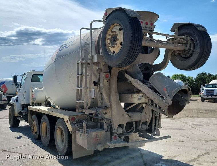 image for item NZ9984 2007 Sterling  LT9511 ready mix truck