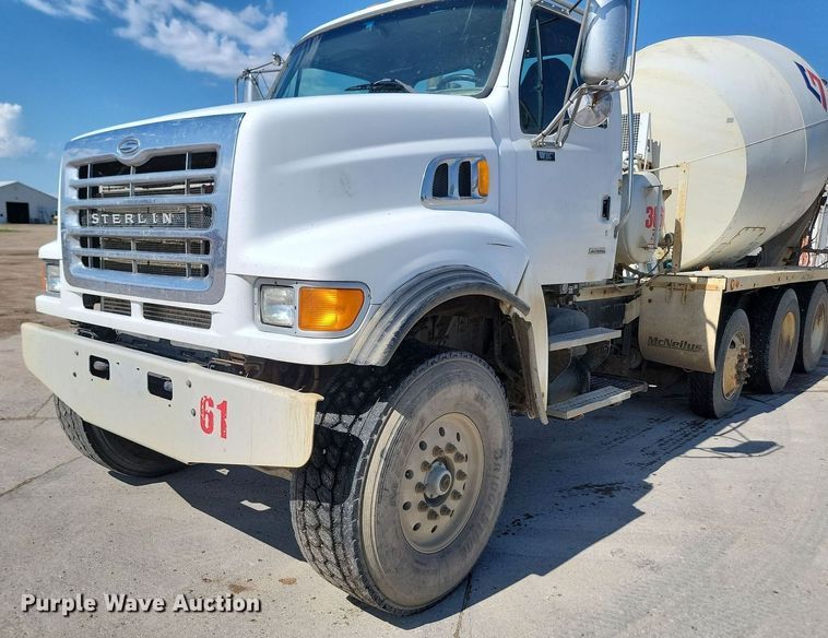 image for item NZ9984 2007 Sterling  LT9511 ready mix truck
