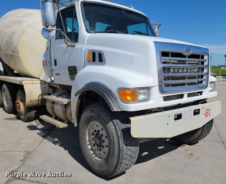 image for item NZ9984 2007 Sterling  LT9511 ready mix truck
