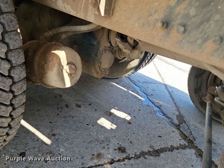 image for item NZ9984 2007 Sterling  LT9511 ready mix truck