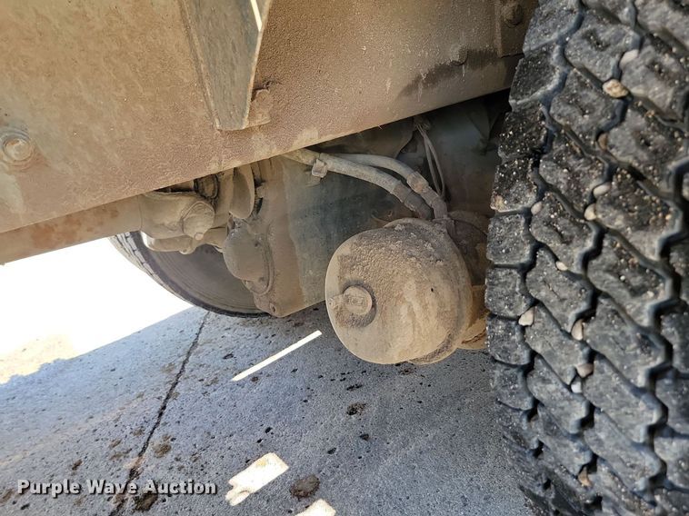 image for item NZ9984 2007 Sterling  LT9511 ready mix truck