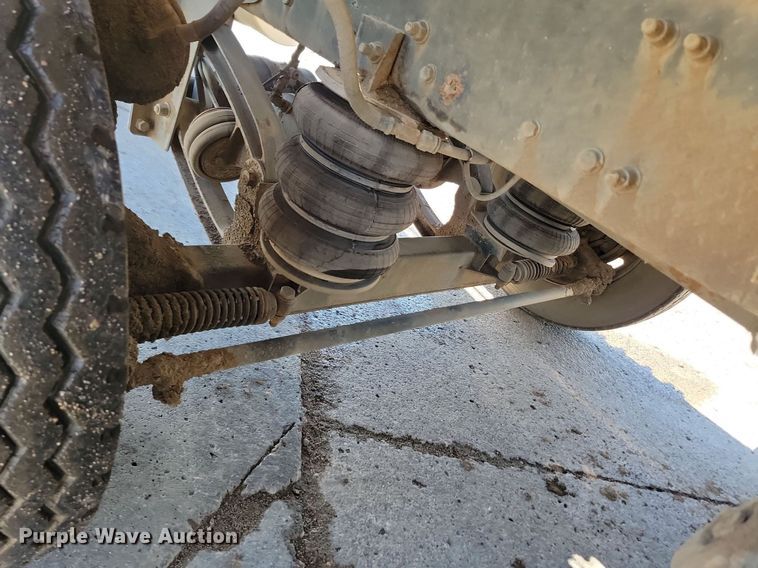 image for item NZ9984 2007 Sterling  LT9511 ready mix truck