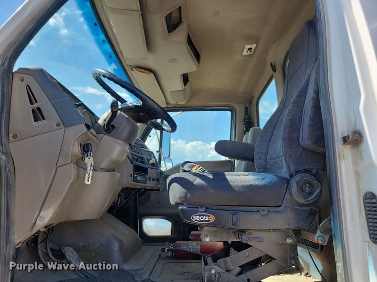 image for item NZ9984 2007 Sterling  LT9511 ready mix truck