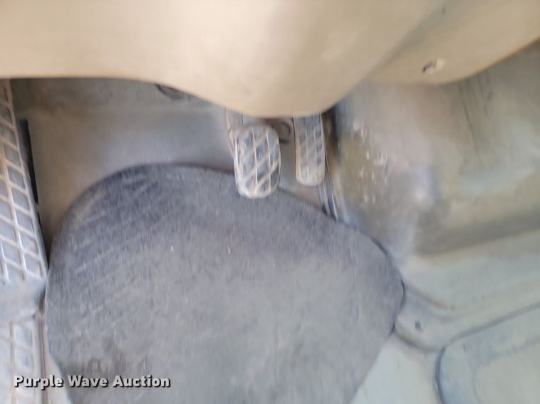 image for item NZ9984 2007 Sterling  LT9511 ready mix truck