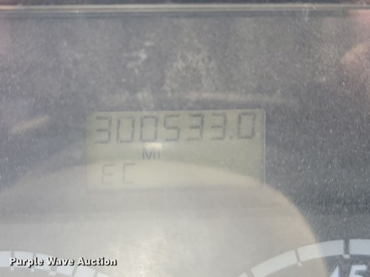 image for item NZ9984 2007 Sterling  LT9511 ready mix truck