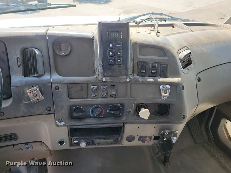 image for item NZ9984 2007 Sterling  LT9511 ready mix truck