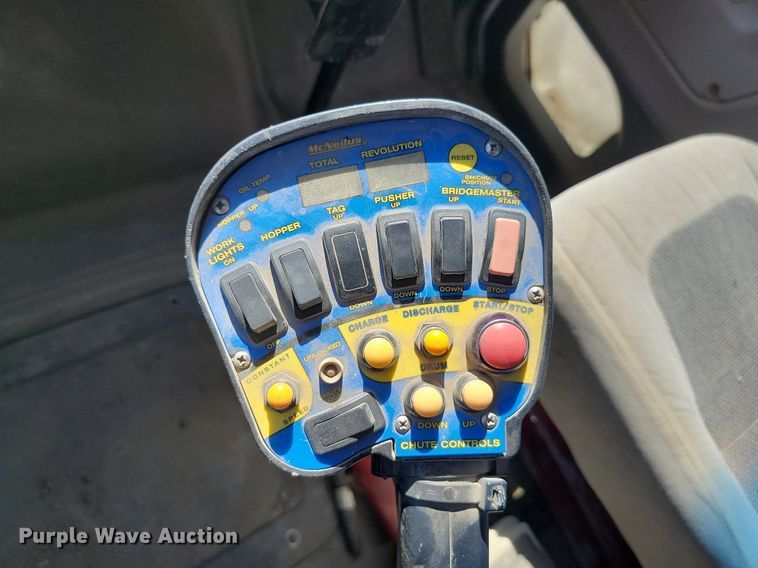 image for item NZ9984 2007 Sterling  LT9511 ready mix truck