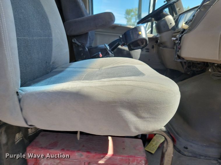 image for item NZ9984 2007 Sterling  LT9511 ready mix truck