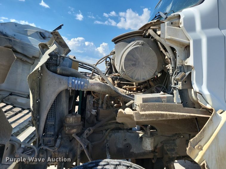 image for item NZ9984 2007 Sterling  LT9511 ready mix truck