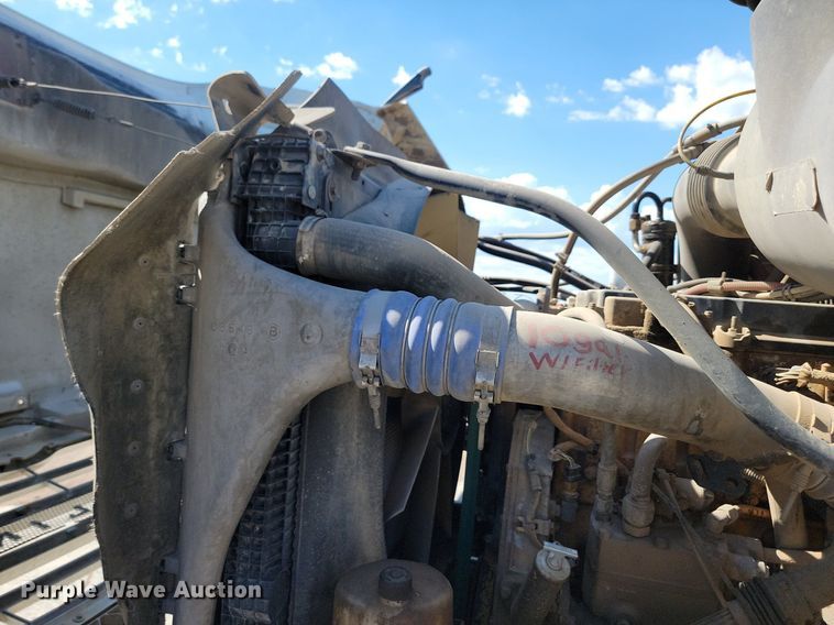 image for item NZ9984 2007 Sterling  LT9511 ready mix truck