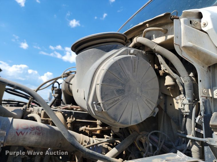 image for item NZ9984 2007 Sterling  LT9511 ready mix truck