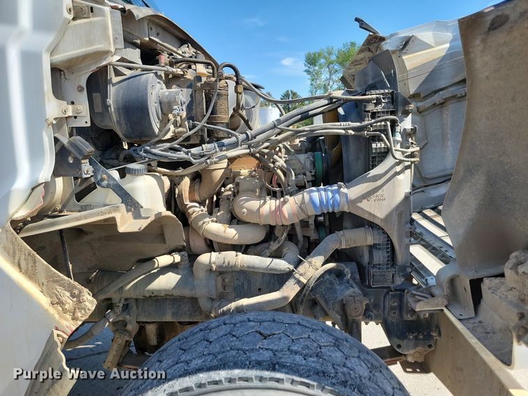 image for item NZ9984 2007 Sterling  LT9511 ready mix truck