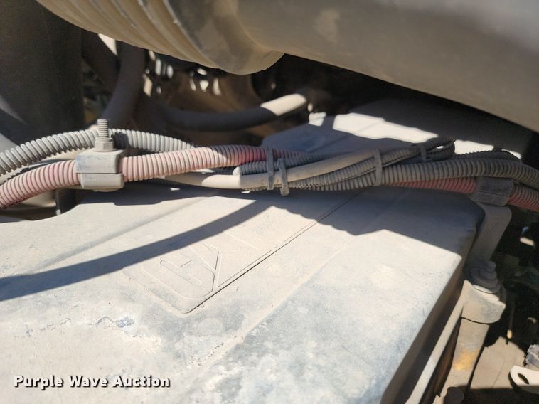 image for item NZ9984 2007 Sterling  LT9511 ready mix truck