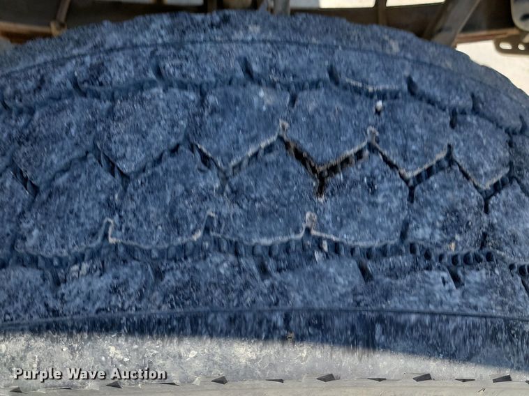 image for item NZ9984 2007 Sterling  LT9511 ready mix truck