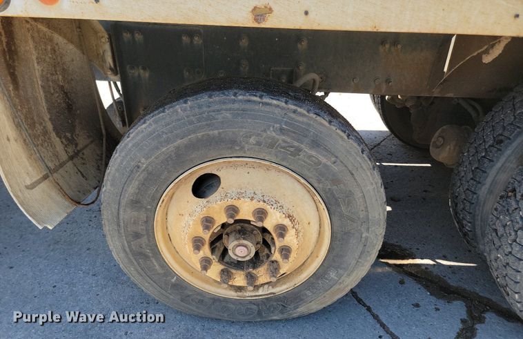 image for item NZ9984 2007 Sterling  LT9511 ready mix truck