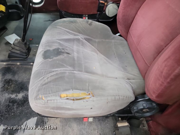 image for item NZ9985 2002 Peterbilt  378 semi truck