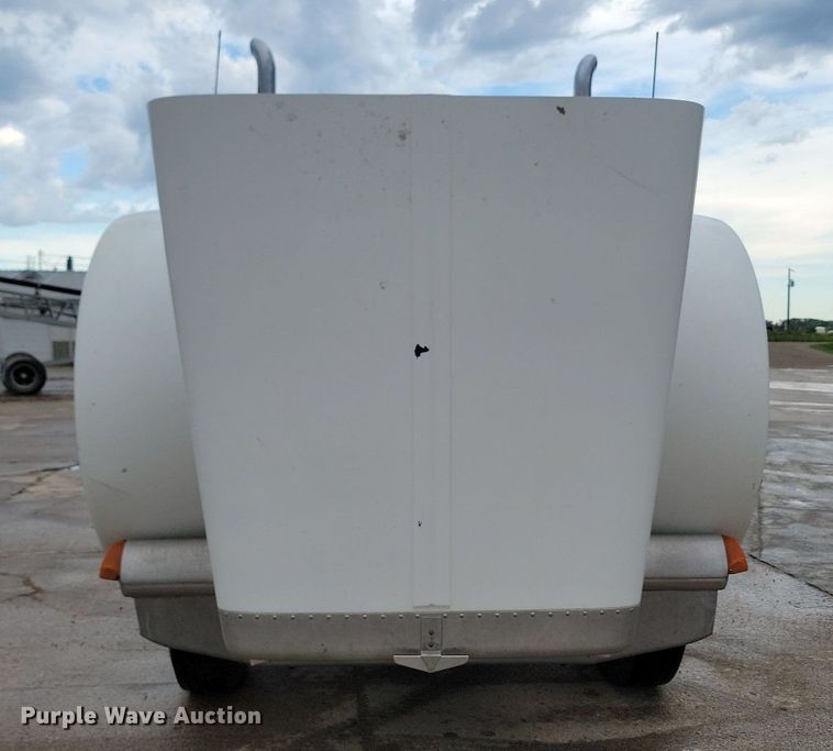 image for item NZ9985 2002 Peterbilt  378 semi truck