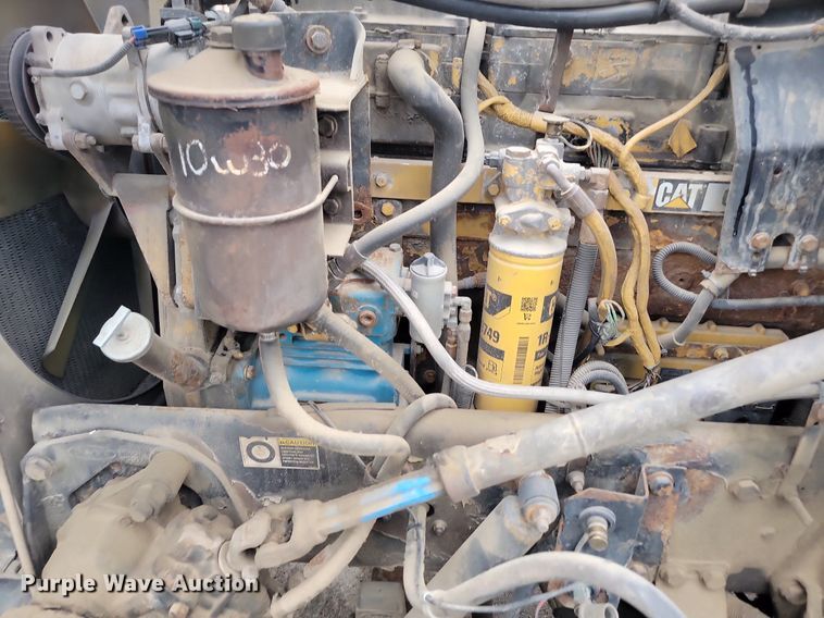 image for item NZ9985 2002 Peterbilt  378 semi truck