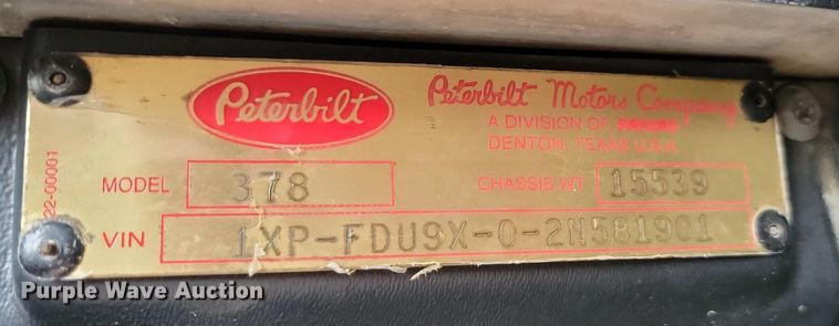 image for item NZ9985 2002 Peterbilt  378 semi truck