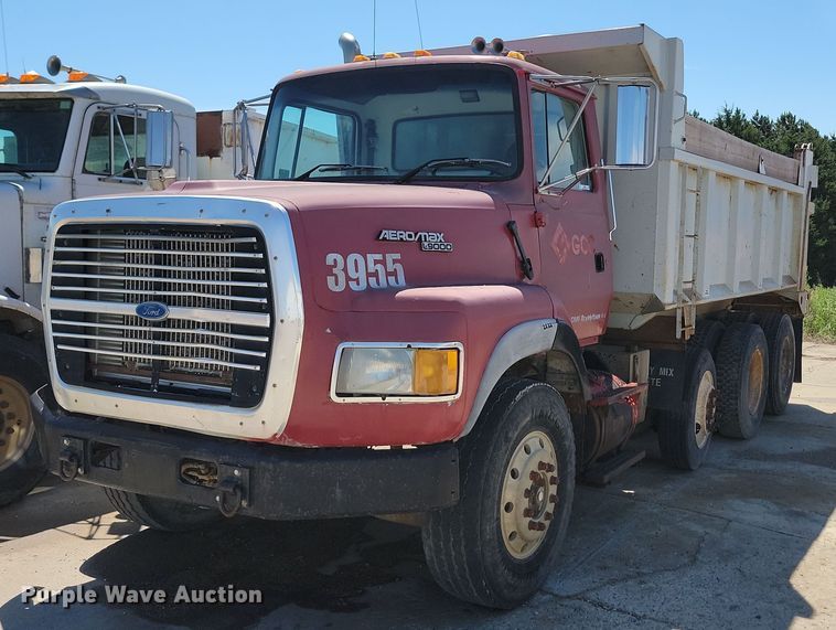 image for item NZ9986 1996 Ford  Aeromax L9000 dump truck