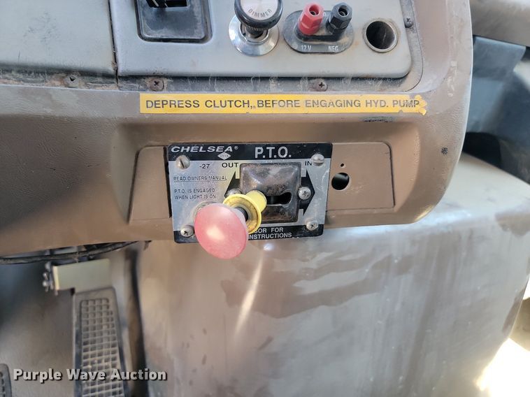 image for item NZ9986 1996 Ford  Aeromax L9000 dump truck