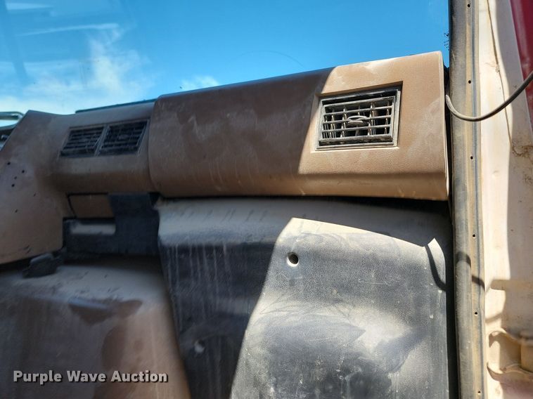 image for item NZ9986 1996 Ford  Aeromax L9000 dump truck