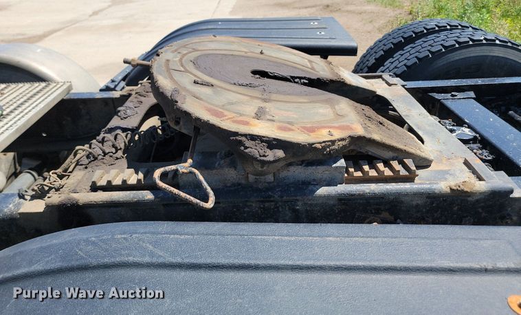 image for item NZ9987 1999 Peterbilt  379 semi truck