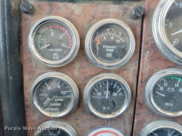 image for item NZ9987 1999 Peterbilt  379 semi truck