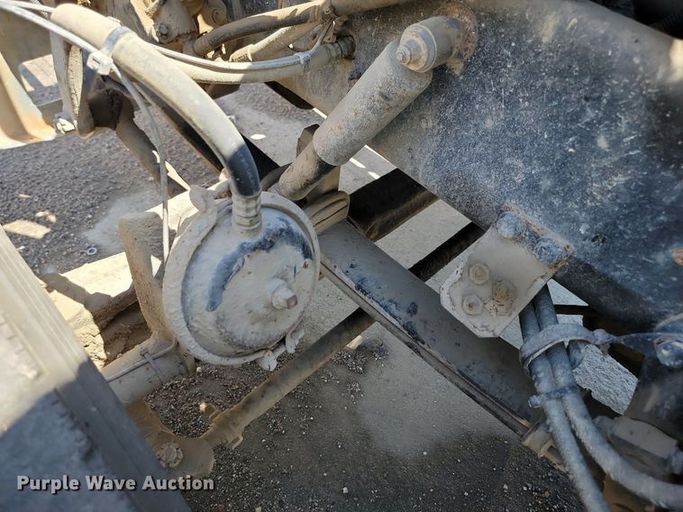 image for item NZ9987 1999 Peterbilt  379 semi truck