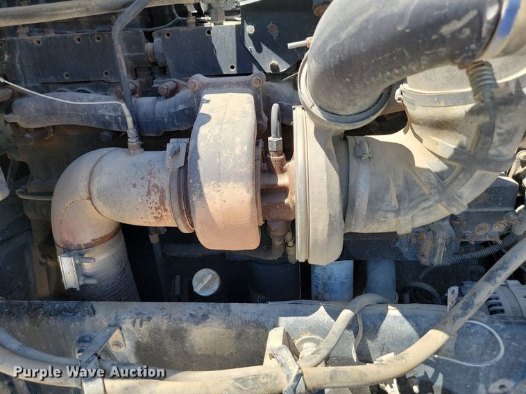 image for item NZ9987 1999 Peterbilt  379 semi truck