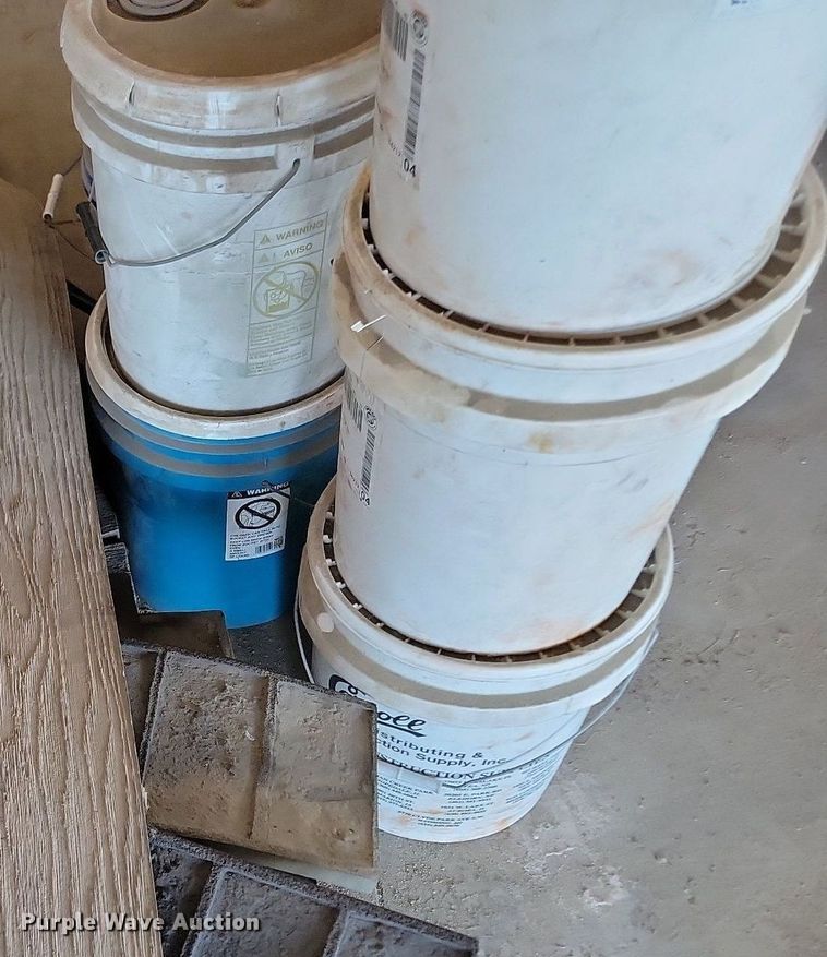 image for item NZ9993 Concrete equipment