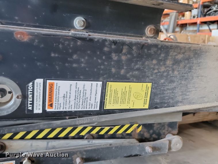 image for item NZ9995 Eagle Lift  EDL-60 end lift gate