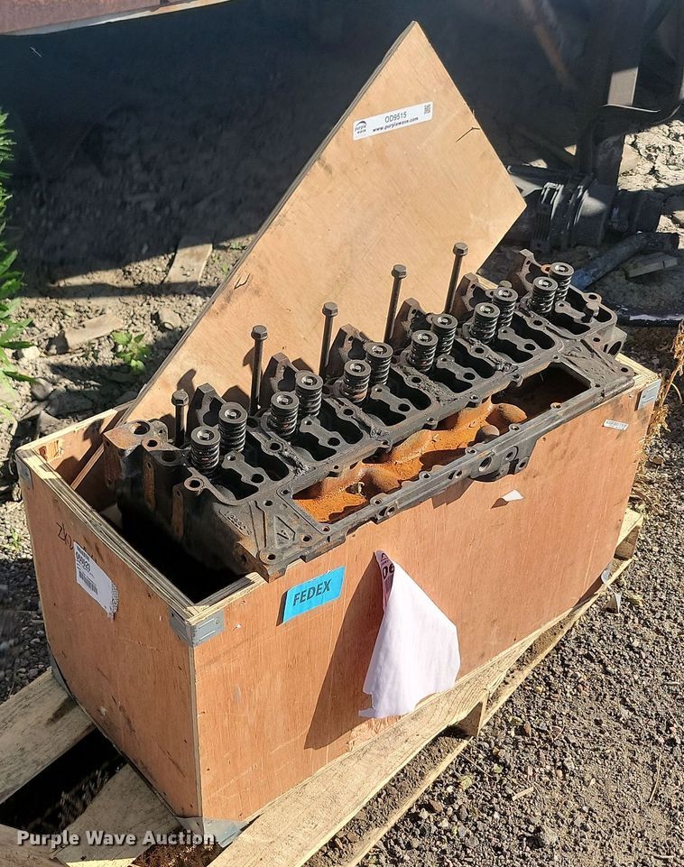 image for item OD9515 Cummins engine