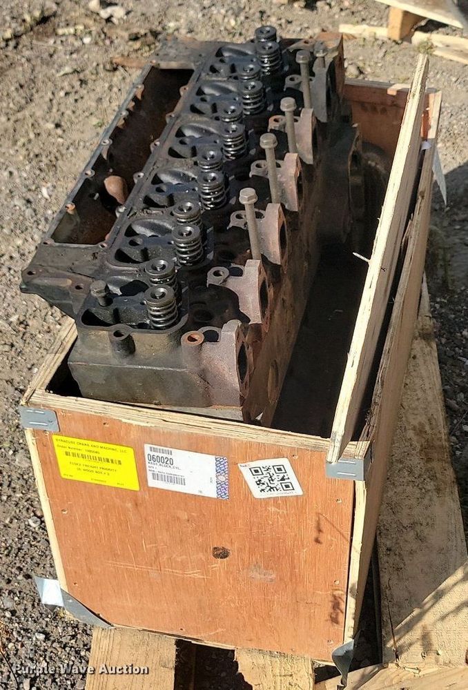 image for item OD9515 Cummins engine