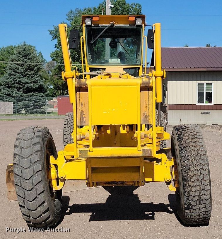 image for item OD9521 1991 John Deere 770B motor grader