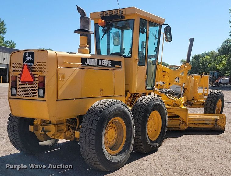 image for item OD9521 1991 John Deere 770B motor grader