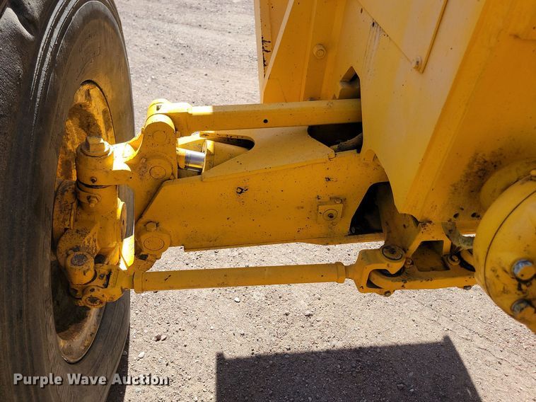 image for item OD9521 1991 John Deere 770B motor grader