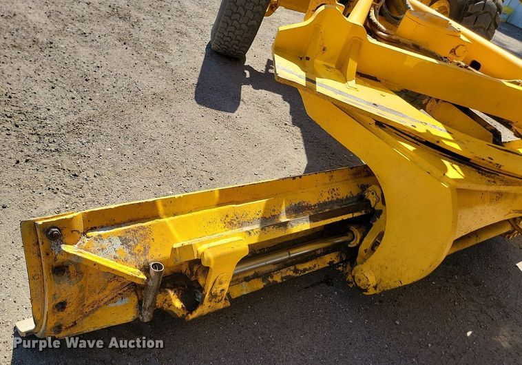 image for item OD9521 1991 John Deere 770B motor grader