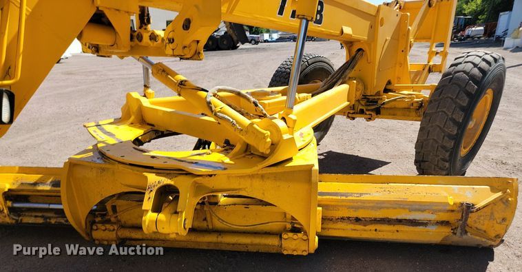 image for item OD9521 1991 John Deere 770B motor grader