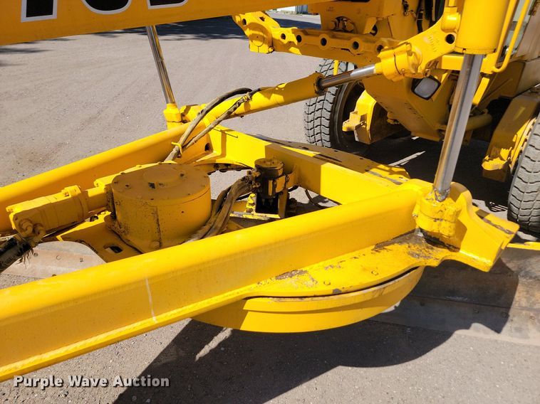 image for item OD9521 1991 John Deere 770B motor grader