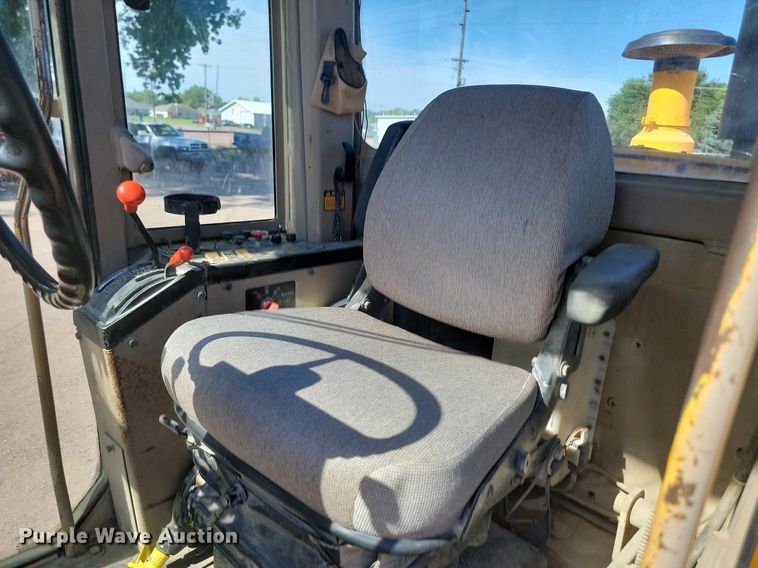 image for item OD9521 1991 John Deere 770B motor grader