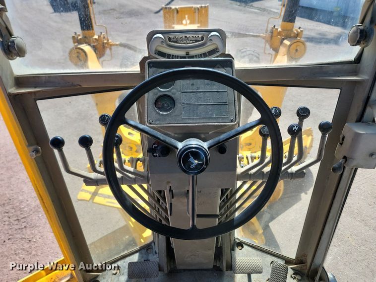 image for item OD9521 1991 John Deere 770B motor grader