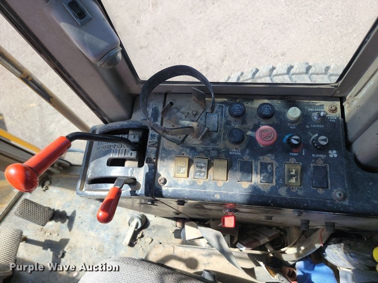 image for item OD9521 1991 John Deere 770B motor grader