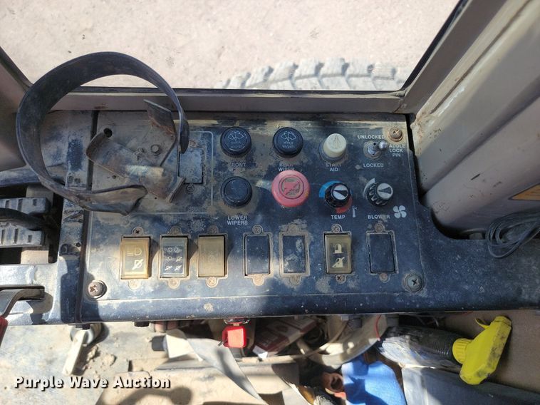 image for item OD9521 1991 John Deere 770B motor grader